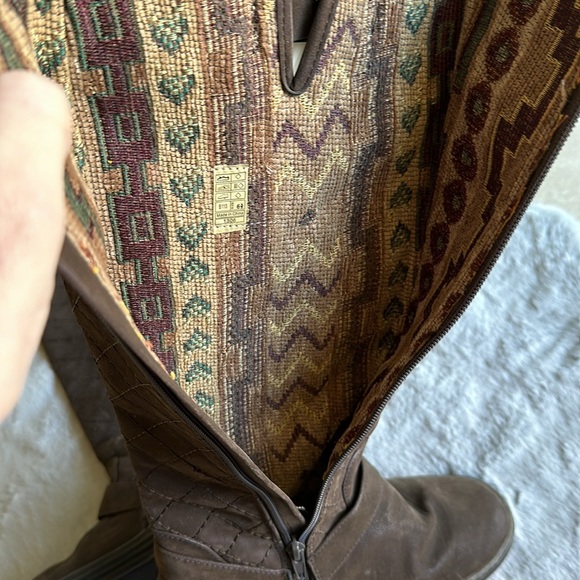 Tall Brown Blowfish boots size 6.5 - Picture 6 of 7